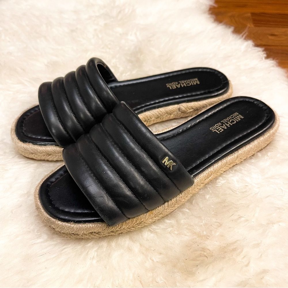 🍋 MICHAEL MICHAEL KORS • Women’s Royce Quilted Leather Slide Sandal Size 6